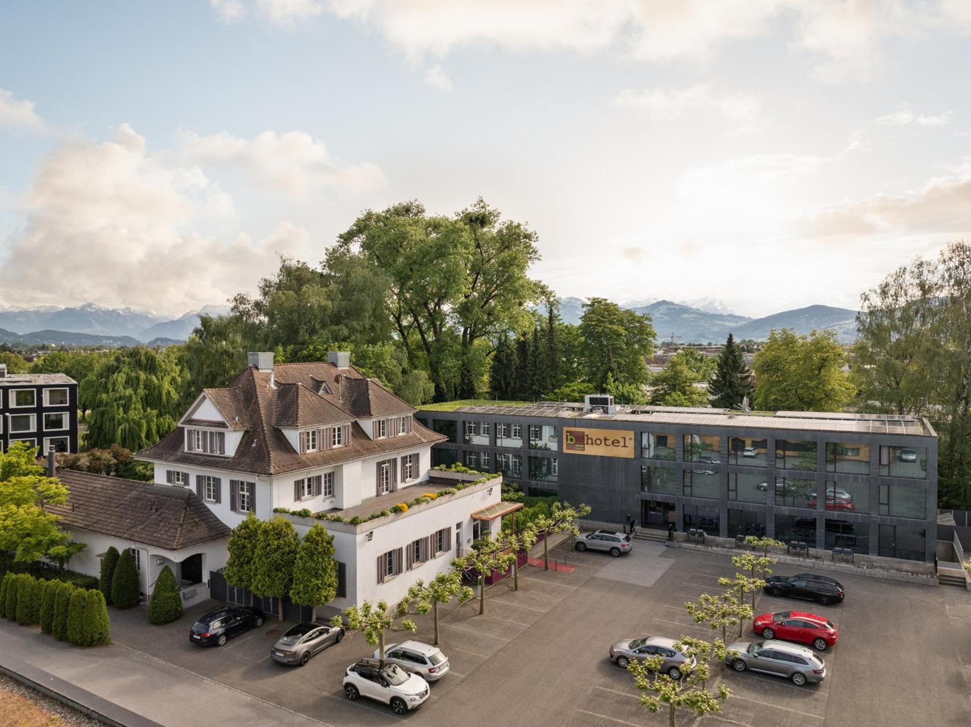Bsmart Hotel